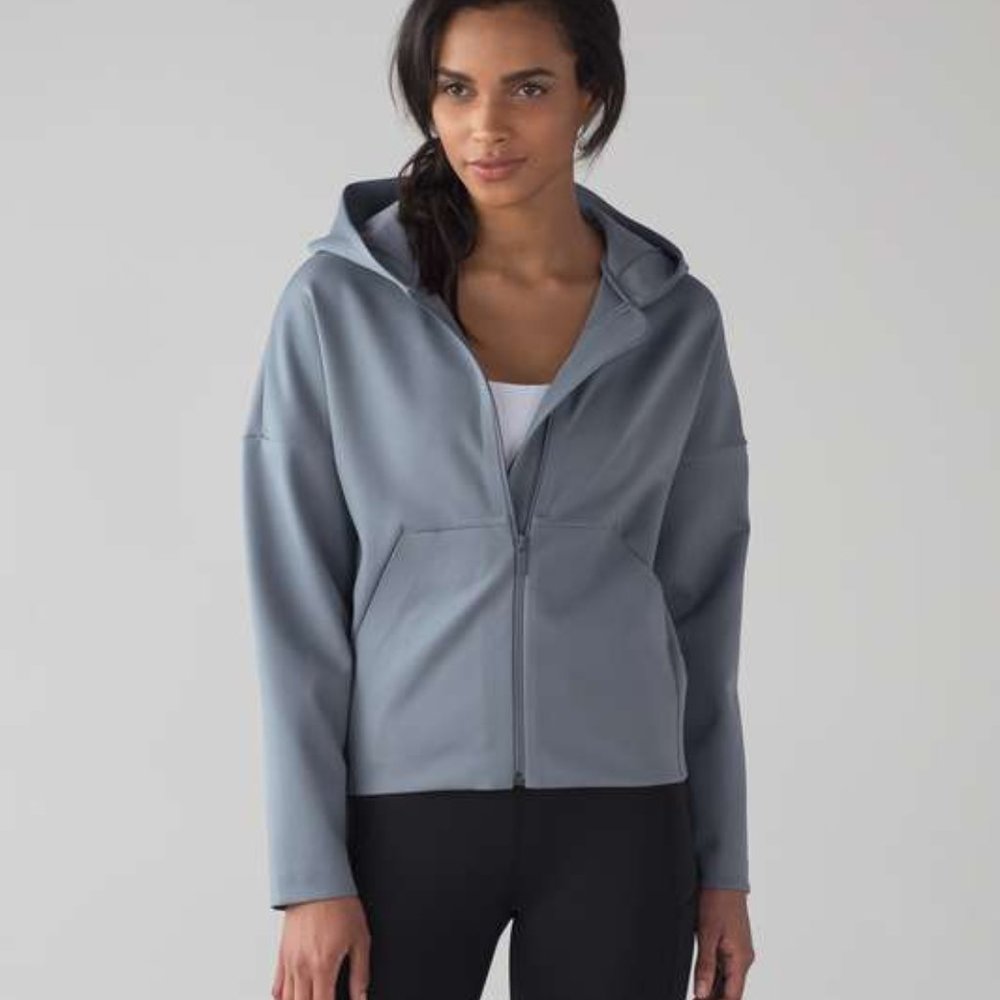 Lululemon Shaped Jacket Expression Sweater | Limited edition, light blue.